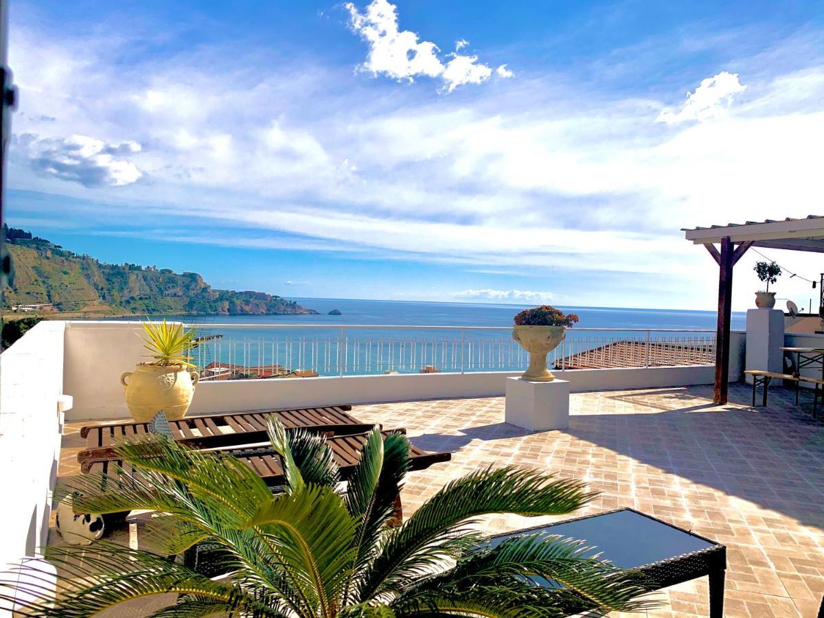 Panoramic Taormina Bay View Lägenhet Exteriör bild